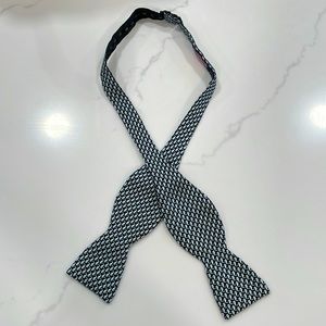 Vineyard Vines Black Bow Tie